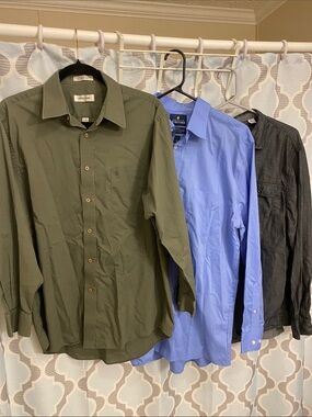 Bundle of three men’s long sleeve button up dress shirts
